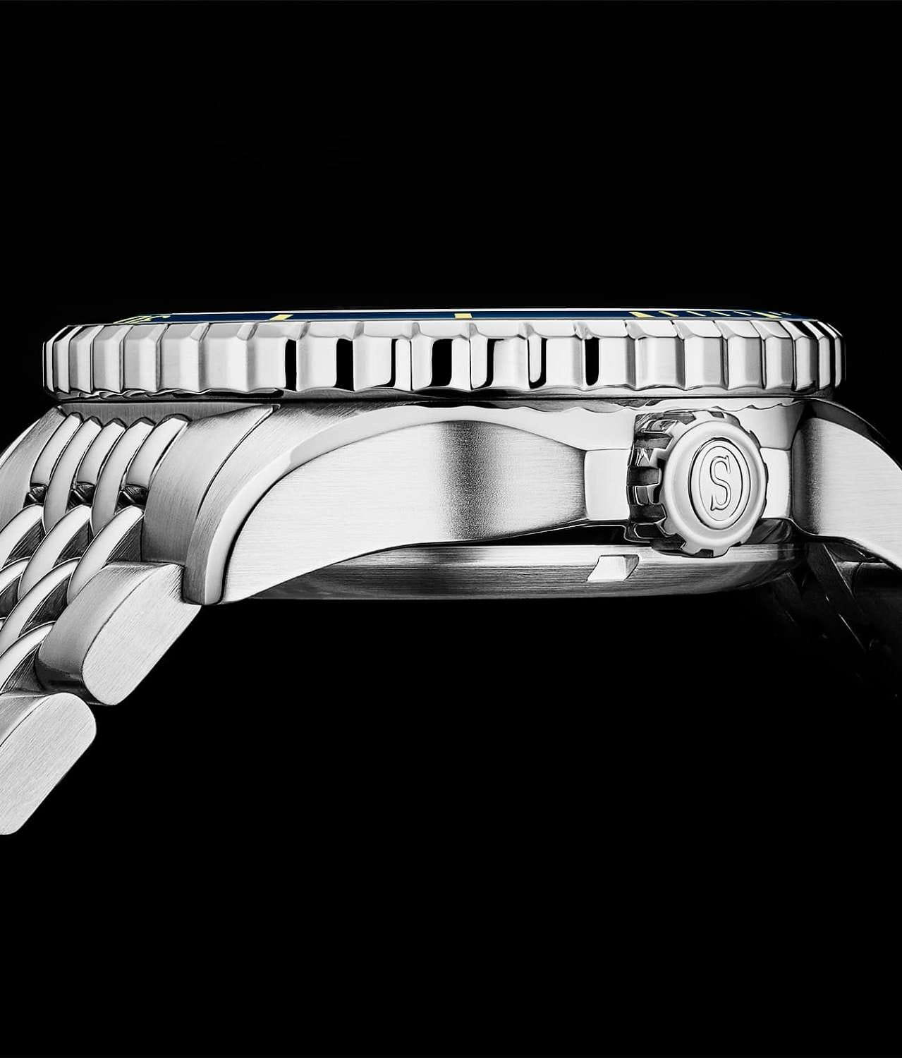 Stuhrling Stuhrling Aquadiver 1009.03,  сша мужские часы на браслете нержавеющая сталь боковой вид