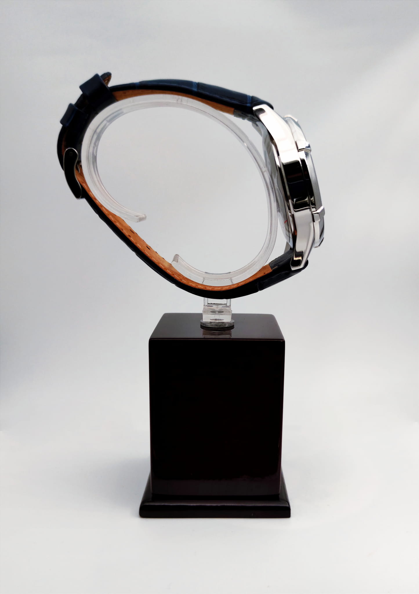 Президент Президент 4600160  — детали корпуса и кожаный