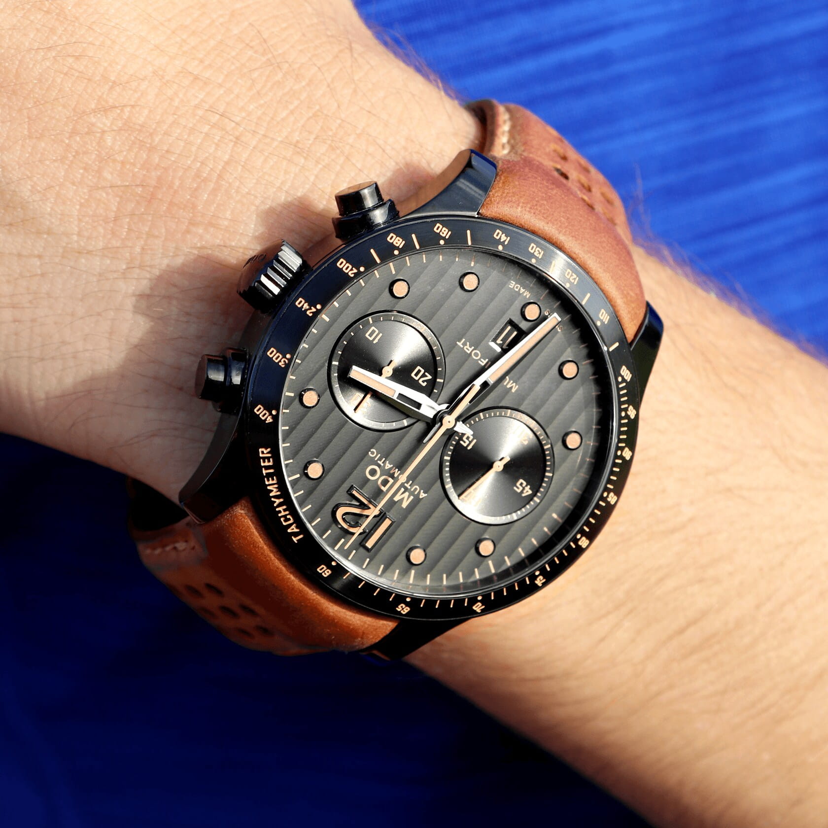 Mido Mido Multifort Chronograph Adventure M025.627.36.061.10 механические мужские часы часы крупный план коричневый циферблата