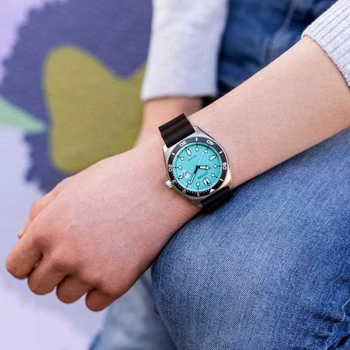 Citizen Citizen Eco-Drive AW1760-14X, eco-drive япония мужские часы на браслете каучук боковой вид