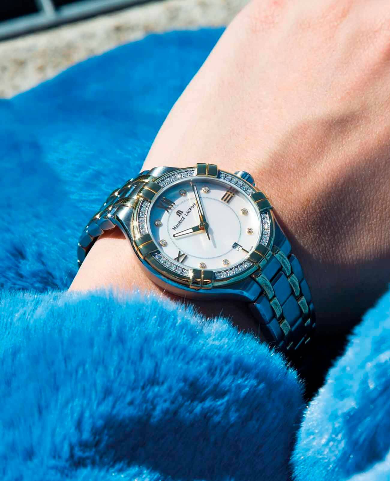 Maurice Lacroix Maurice Lacroix Aikon Date AI1006-DY503-171-1 кварцевые женские часы часы крупный план перламутровый циферблата