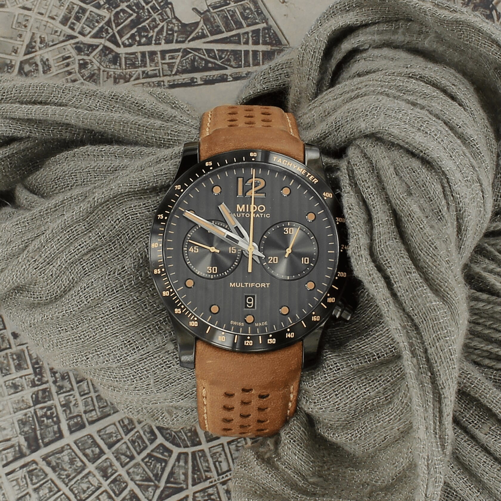 Mido Mido Multifort Chronograph Adventure M025.627.36.061.10  — детали корпуса и кожаный
