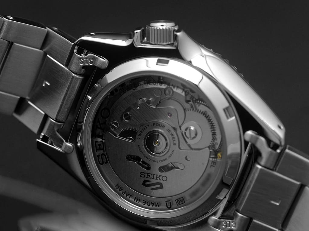 Seiko Seiko 5 Sports SBSA301, 5 sports япония мужские часы на браслете нержавеющая сталь боковой вид