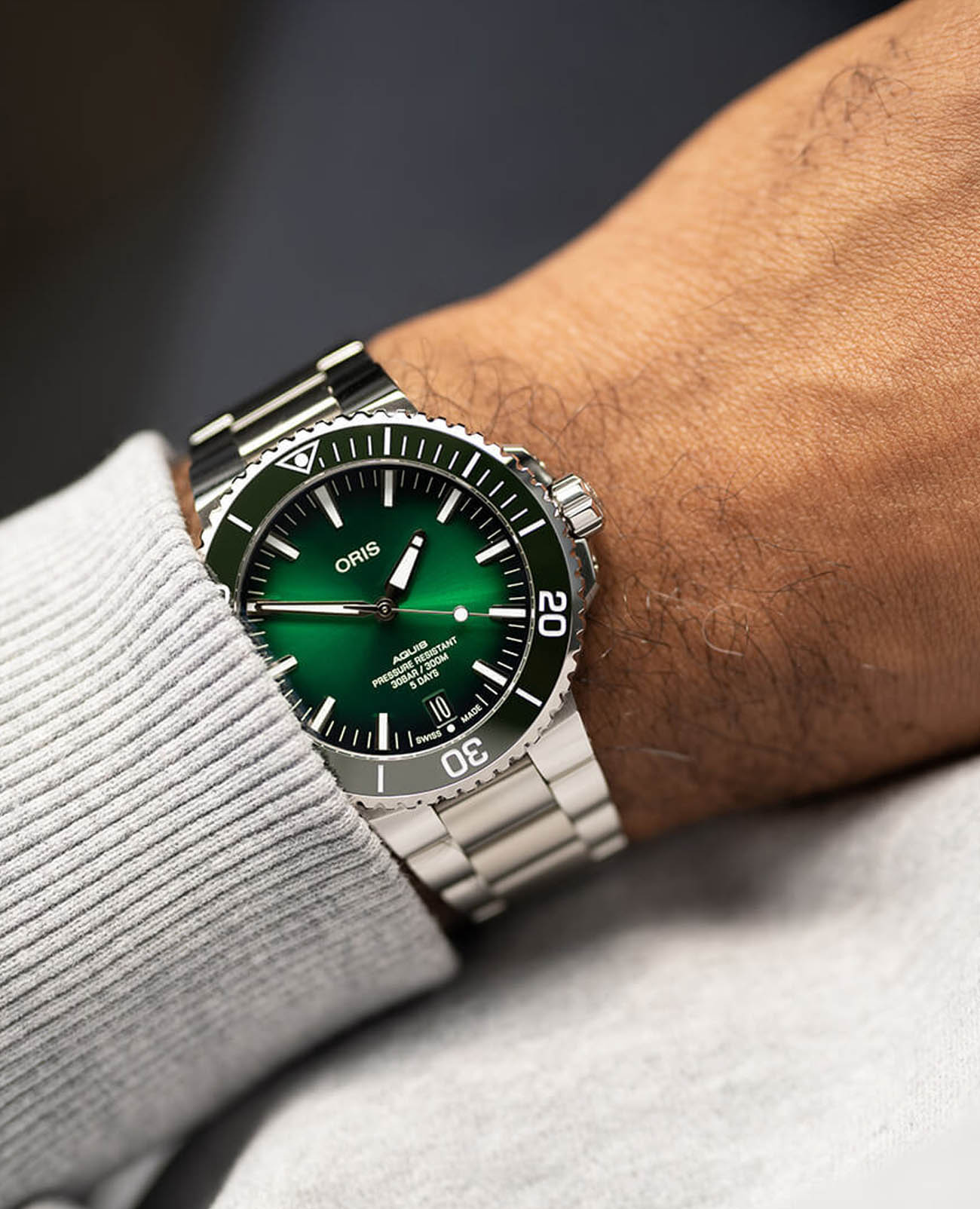 Оригинальные часы Oris Oris Aquis 01 400 7763 4157-07 4 24 74EB механические калибр механизма oris 400 общий вид