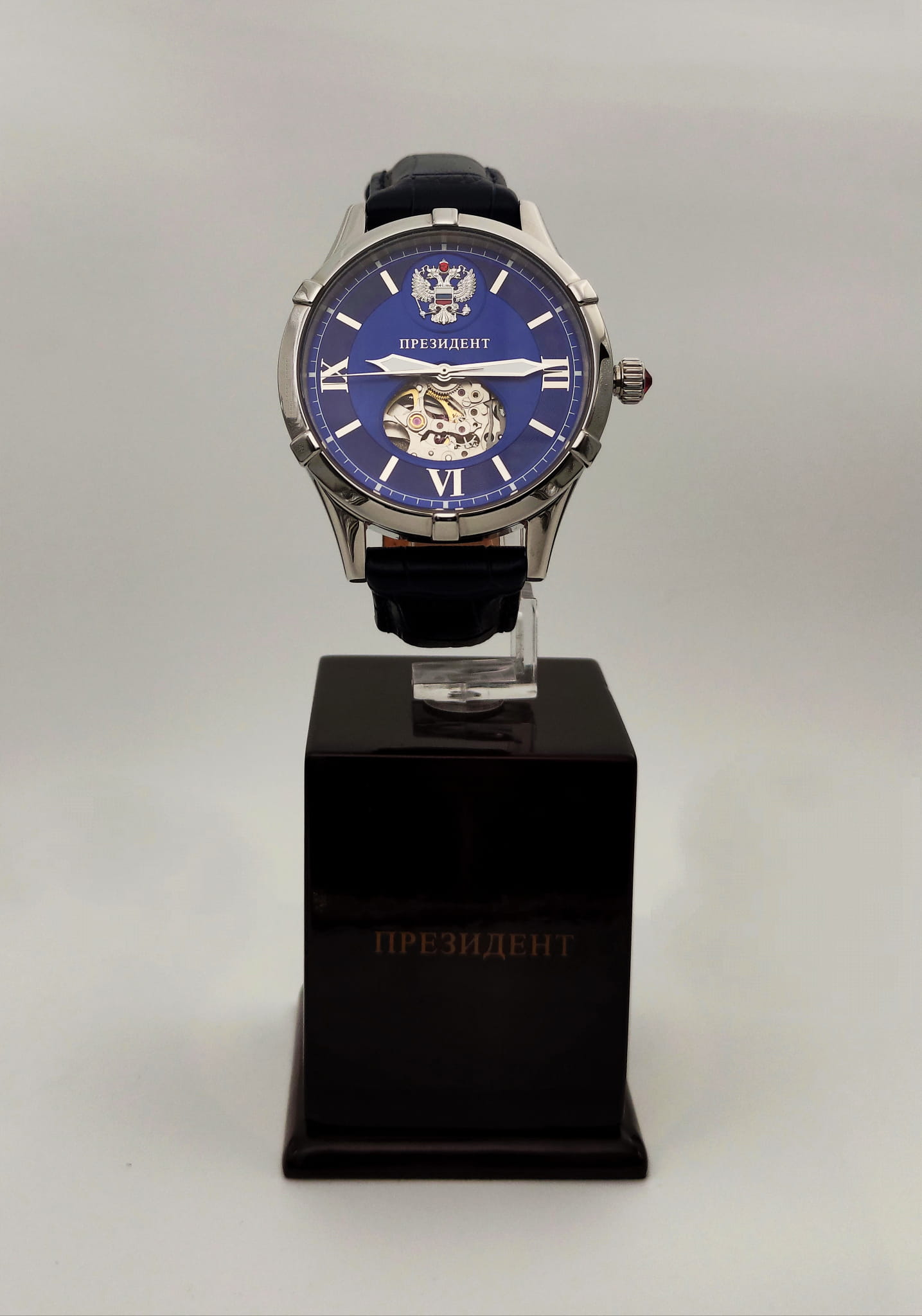 Президент Президент 4600160 механические мужские часы часы крупный план синий циферблата